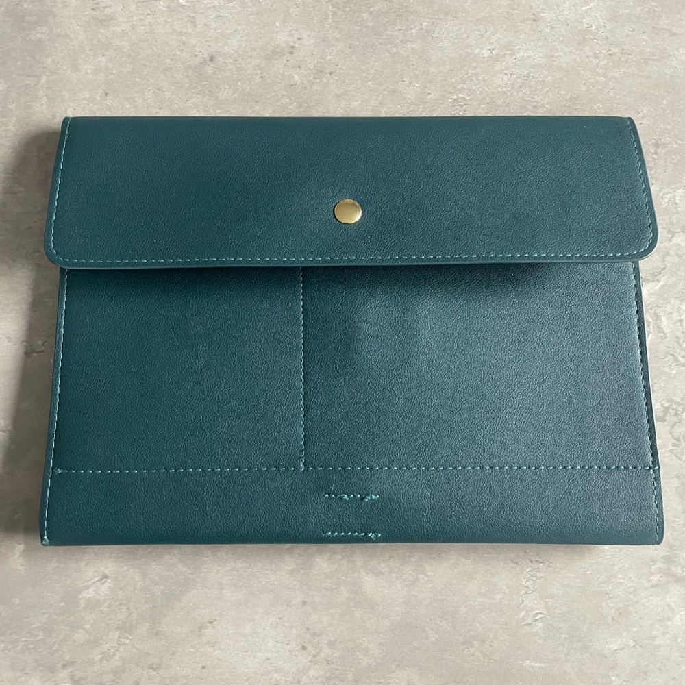 Marilyn Organizer Clutch Glass Ladder &
Co